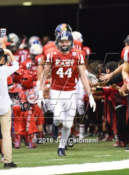 Thumbnail 2 in San Antonio All-Star Game (Alamodome) photogallery.