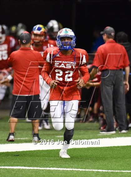Thumbnail 1 in San Antonio All-Star Game (Alamodome) photogallery.