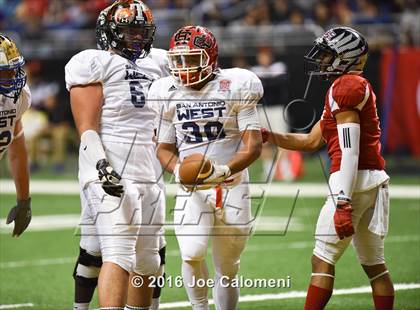 Thumbnail 2 in San Antonio All-Star Game (Alamodome) photogallery.