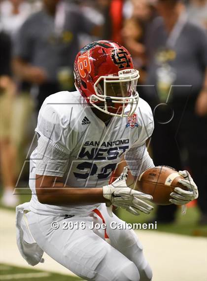 Thumbnail 3 in San Antonio All-Star Game (Alamodome) photogallery.