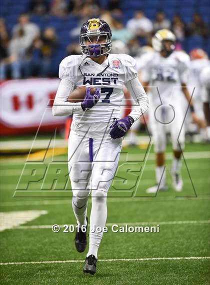 Thumbnail 3 in San Antonio All-Star Game (Alamodome) photogallery.