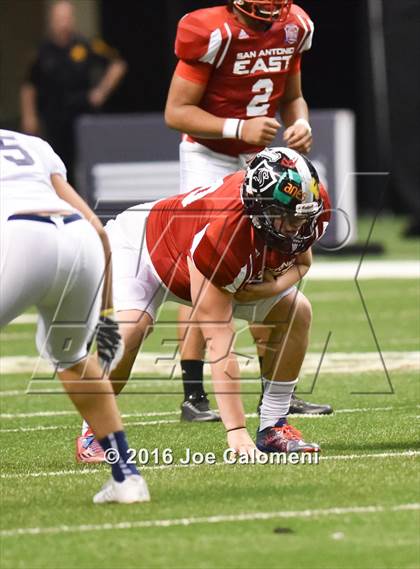 Thumbnail 2 in San Antonio All-Star Game (Alamodome) photogallery.