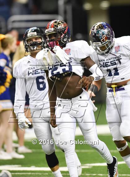Thumbnail 2 in San Antonio All-Star Game (Alamodome) photogallery.