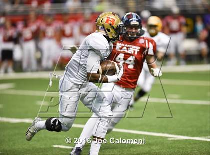 Thumbnail 1 in San Antonio All-Star Game (Alamodome) photogallery.