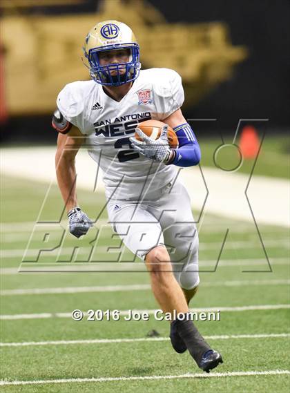 Thumbnail 1 in San Antonio All-Star Game (Alamodome) photogallery.