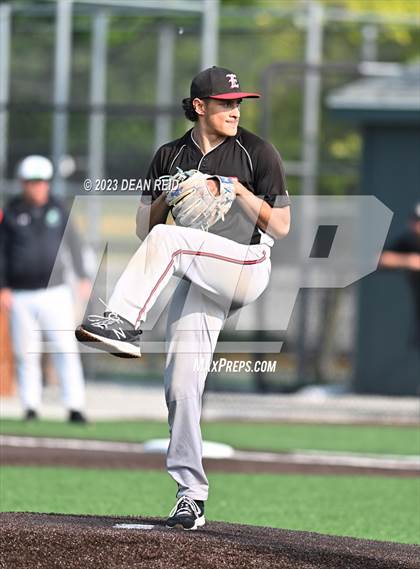Thumbnail 3 in Blue Island Eisenhower vs Providence Catholic (IHSA 4A Regional Semifinal) photogallery.