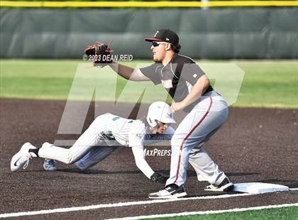 Thumbnail 3 in Blue Island Eisenhower vs Providence Catholic (IHSA 4A Regional Semifinal) photogallery.