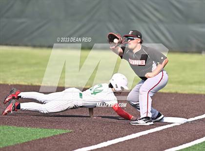Thumbnail 3 in Blue Island Eisenhower vs Providence Catholic (IHSA 4A Regional Semifinal) photogallery.