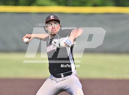 Thumbnail 3 in Blue Island Eisenhower vs Providence Catholic (IHSA 4A Regional Semifinal) photogallery.