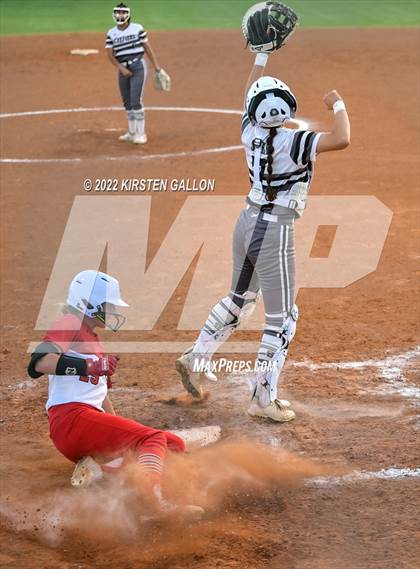 Thumbnail 3 in Mansfield Legacy @ South Hills (UIL 5A Bi-District Playoff) photogallery.