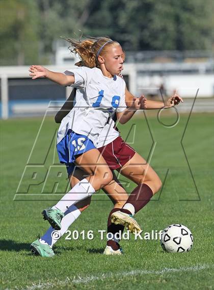 Thumbnail 2 in Glastonbury vs. South Windsor photogallery.