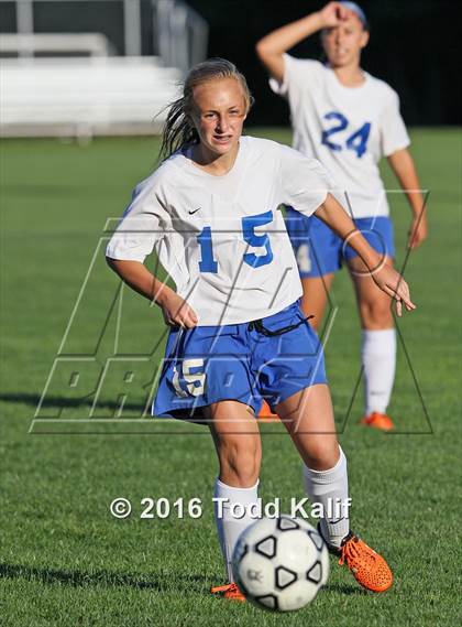 Thumbnail 1 in Glastonbury vs. South Windsor photogallery.
