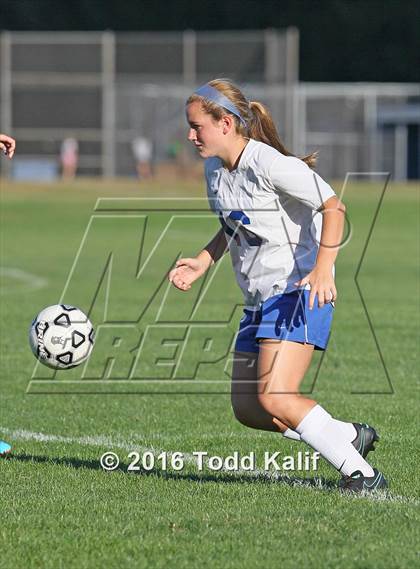 Thumbnail 3 in Glastonbury vs. South Windsor photogallery.