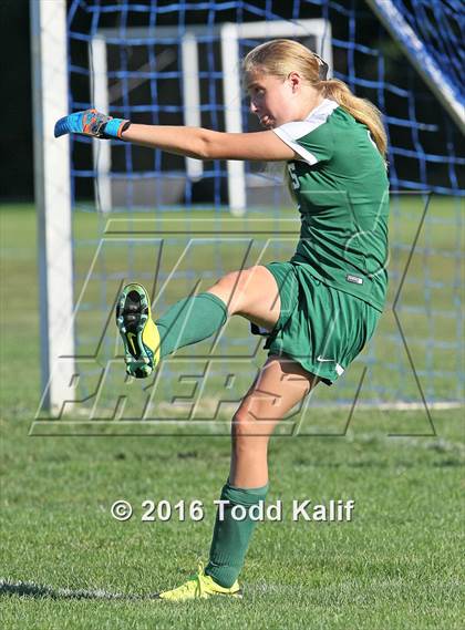 Thumbnail 2 in Glastonbury vs. South Windsor photogallery.