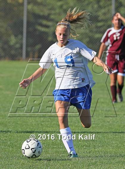 Thumbnail 2 in Glastonbury vs. South Windsor photogallery.