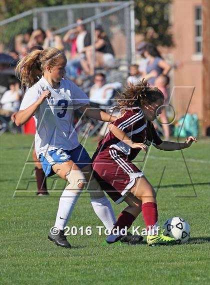 Thumbnail 3 in Glastonbury vs. South Windsor photogallery.