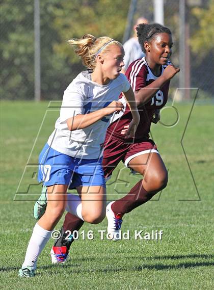 Thumbnail 3 in Glastonbury vs. South Windsor photogallery.