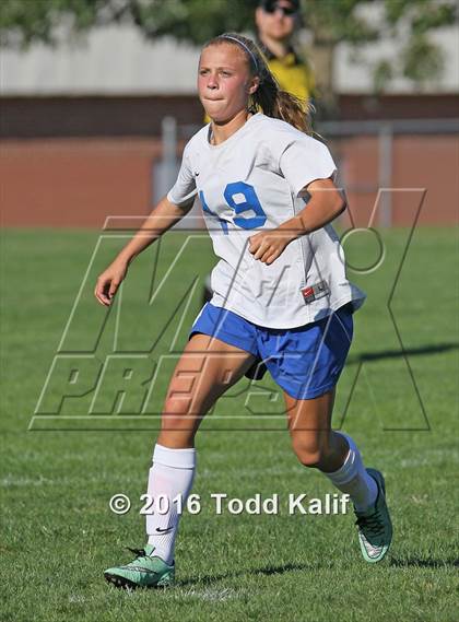 Thumbnail 2 in Glastonbury vs. South Windsor photogallery.