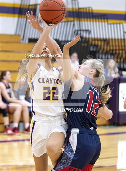 Thumbnail 1 in Clayton vs Unity (Clayton Holiday Classic) photogallery.
