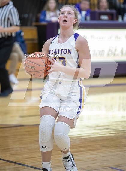 Thumbnail 2 in Clayton vs Unity (Clayton Holiday Classic) photogallery.