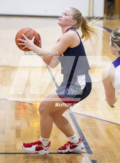 Thumbnail 1 in Clayton vs Unity (Clayton Holiday Classic) photogallery.