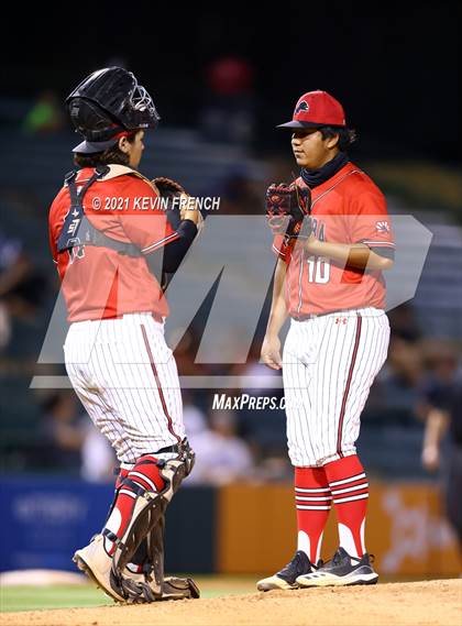 Thumbnail 2 in Liberty vs. Alhambra (AIA 6A Finals) photogallery.