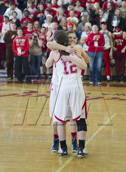 Thumbnail 3 in Colby vs. Colfax (WIAA D4 Sectional Final) photogallery.