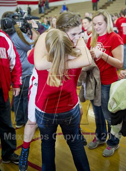 Thumbnail 1 in Colby vs. Colfax (WIAA D4 Sectional Final) photogallery.