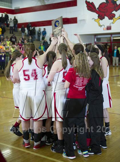 Thumbnail 3 in Colby vs. Colfax (WIAA D4 Sectional Final) photogallery.