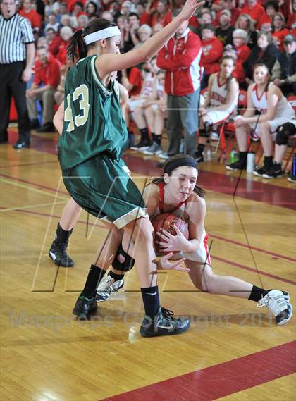 Thumbnail 3 in Colby vs. Colfax (WIAA D4 Sectional Final) photogallery.