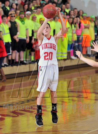 Thumbnail 1 in Colby vs. Colfax (WIAA D4 Sectional Final) photogallery.