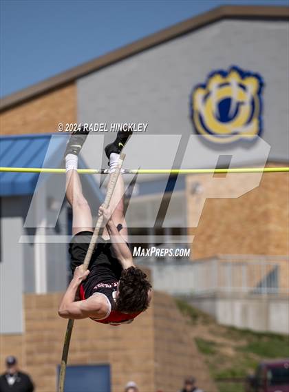 Thumbnail 2 in Bill Summa Invitational photogallery.