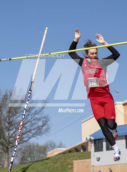 Thumbnail 3 in Bill Summa Invitational photogallery.