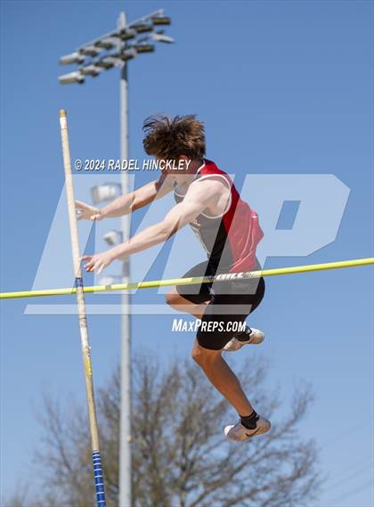Thumbnail 3 in Bill Summa Invitational photogallery.