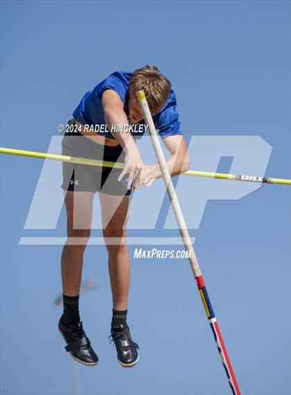 Thumbnail 3 in Bill Summa Invitational photogallery.