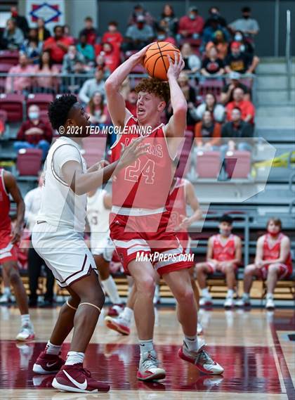 Thumbnail 2 in Blytheville vs. Dardanelle (AAA 4A State Round One) photogallery.