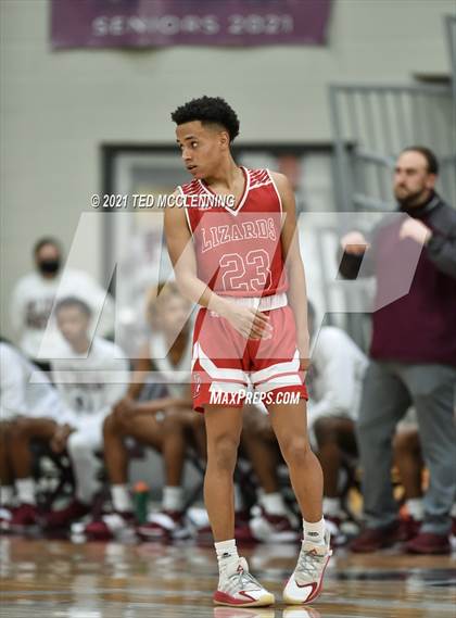 Thumbnail 1 in Blytheville vs. Dardanelle (AAA 4A State Round One) photogallery.