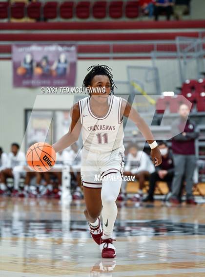 Thumbnail 3 in Blytheville vs. Dardanelle (AAA 4A State Round One) photogallery.