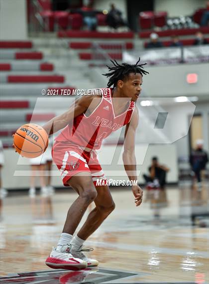 Thumbnail 2 in Blytheville vs. Dardanelle (AAA 4A State Round One) photogallery.