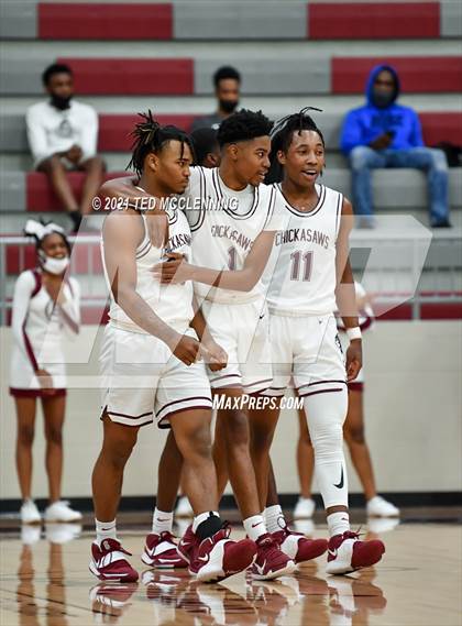 Thumbnail 2 in Blytheville vs. Dardanelle (AAA 4A State Round One) photogallery.