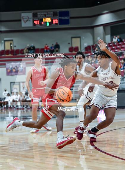 Thumbnail 1 in Blytheville vs. Dardanelle (AAA 4A State Round One) photogallery.