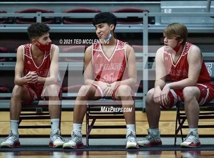 Thumbnail 3 in Blytheville vs. Dardanelle (AAA 4A State Round One) photogallery.