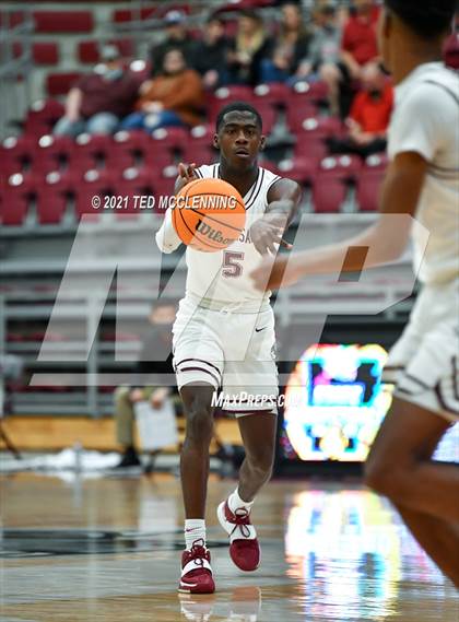 Thumbnail 3 in Blytheville vs. Dardanelle (AAA 4A State Round One) photogallery.