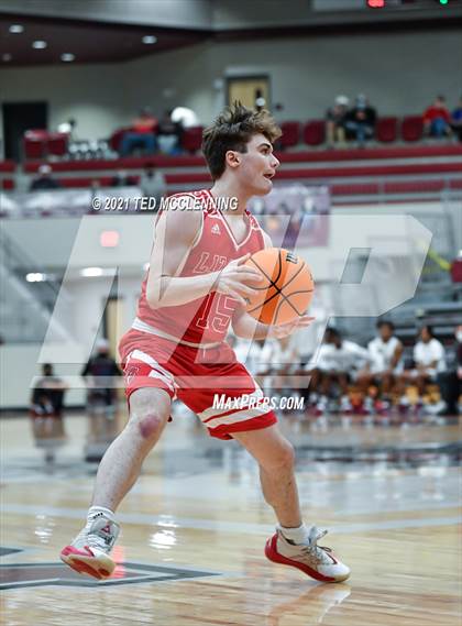 Thumbnail 1 in Blytheville vs. Dardanelle (AAA 4A State Round One) photogallery.