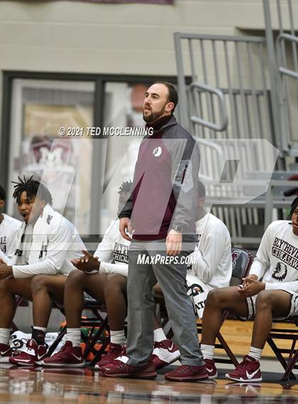 Thumbnail 2 in Blytheville vs. Dardanelle (AAA 4A State Round One) photogallery.