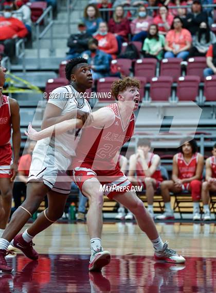 Thumbnail 3 in Blytheville vs. Dardanelle (AAA 4A State Round One) photogallery.