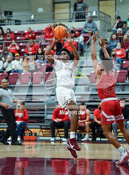 Thumbnail 1 in Blytheville vs. Dardanelle (AAA 4A State Round One) photogallery.