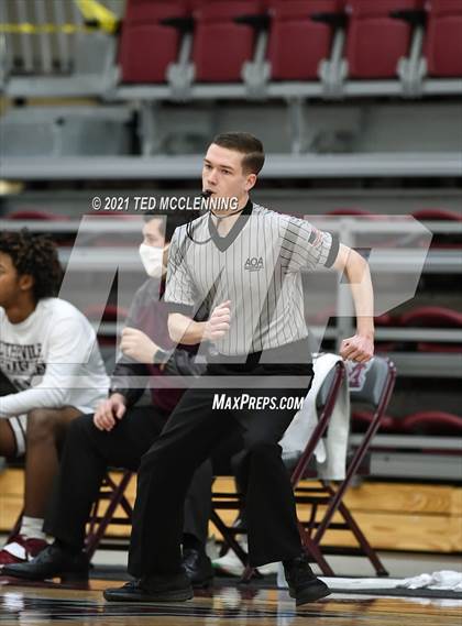 Thumbnail 1 in Blytheville vs. Dardanelle (AAA 4A State Round One) photogallery.