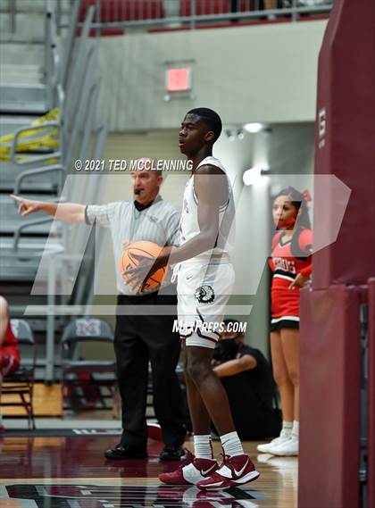 Thumbnail 1 in Blytheville vs. Dardanelle (AAA 4A State Round One) photogallery.