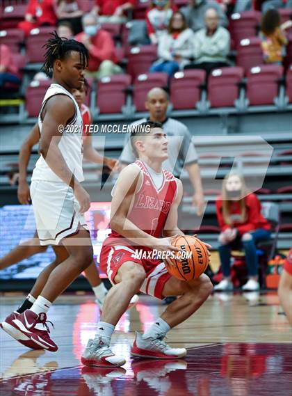 Thumbnail 2 in Blytheville vs. Dardanelle (AAA 4A State Round One) photogallery.